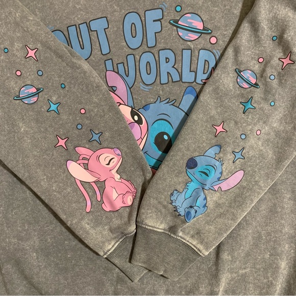 Disney’s Lilo & Stitch Pullover Crewneck Sweatshirt-Size S NWT - Picture 4 of 9